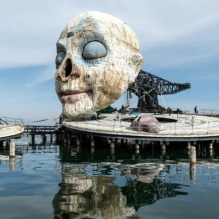 House In With 1 Bedroom 度假居