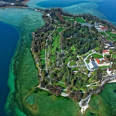 House In With 1 Bedroom 度假居 *